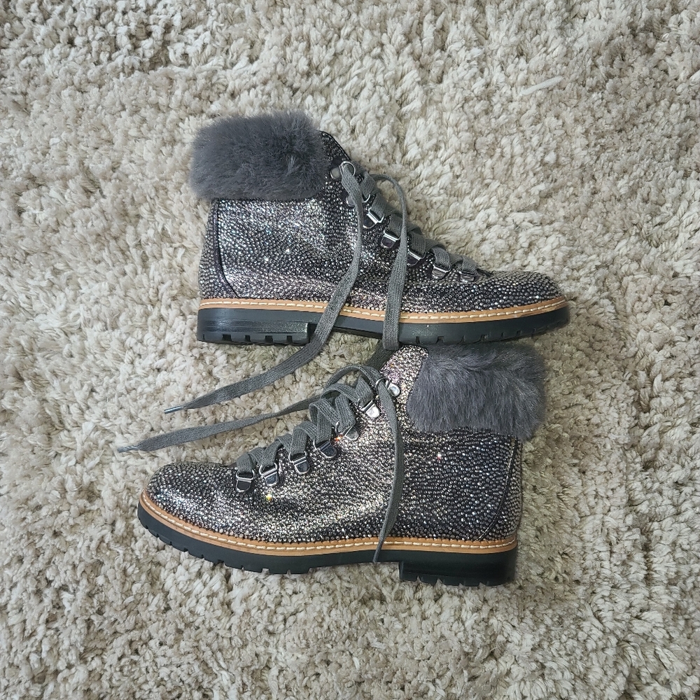 Winter boots - Picture 1 of 2